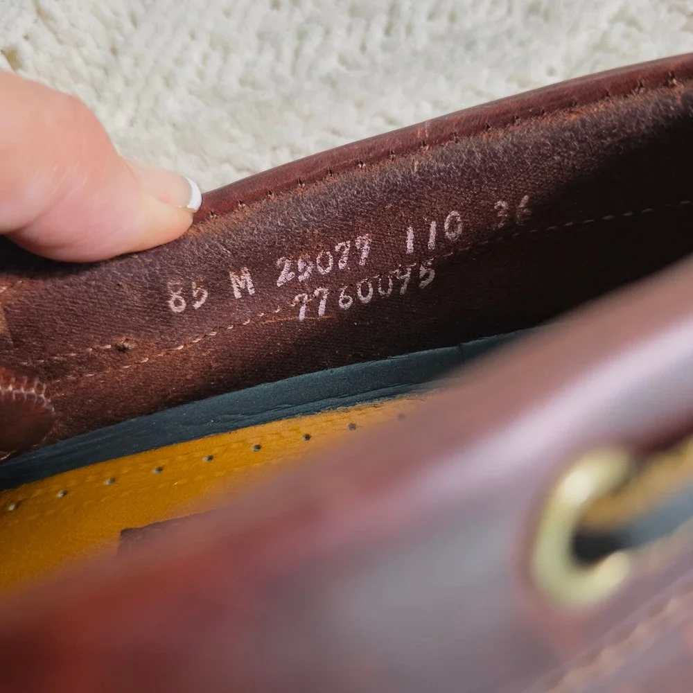 VTG Timberland Boat Shoes Burgundy Leather 2-Eye Moc Toe Mens 8.5‎ M Excellent